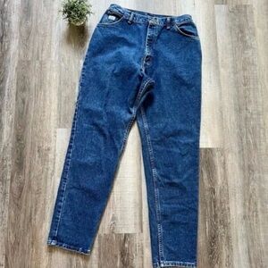 Vintage Wrangler for Woman High Waisted Straight Leg Jeans in Medium Wash